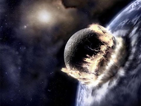 Apophis je planetka patřící do Athenovy rodiny a je současně klasifikována jako potenciálně nebezpečná, neboť se ve vzdálené budoucnosti nedá zcela jednoznačně vyloučit její srážka se Zemí.