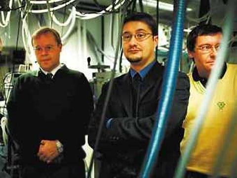 autoři Leonid Khriachtchev, Markku Räsänen a jeich kolega Jan Lundell